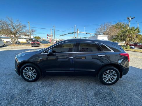 Used 2017 Cadillac XT5 Luxury w/ Driver Awareness Package image 4