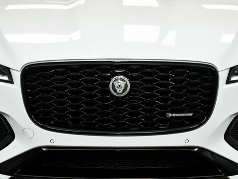 Used 2024 Jaguar F-PACE R-Dynamic S image 71