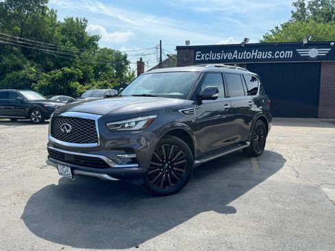 Used 2019 INFINITI QX80 Limited w/ All-Season Package AWD/4WD image 2