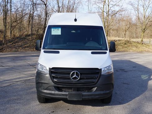 Used 2020 Mercedes-Benz Sprinter 2500 w/ Driver Convenience Package image 8