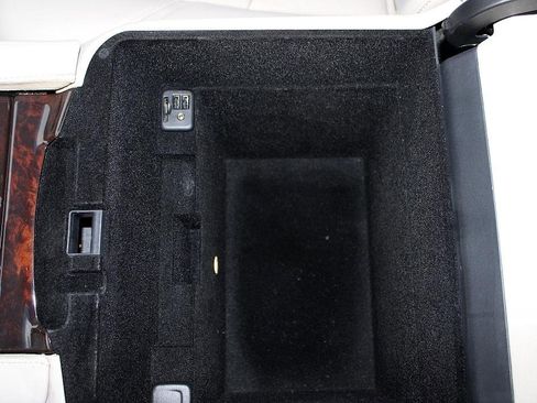 Used 2015 Cadillac Escalade ESV Luxury image 21