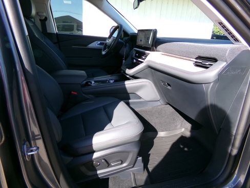 New 2025 Ford Explorer Active image 36