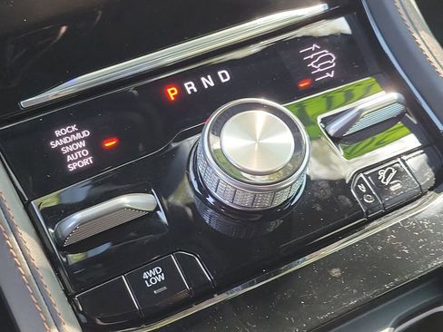 Used 2025 Jeep Grand Cherokee L Summit AWD/4WD image 30