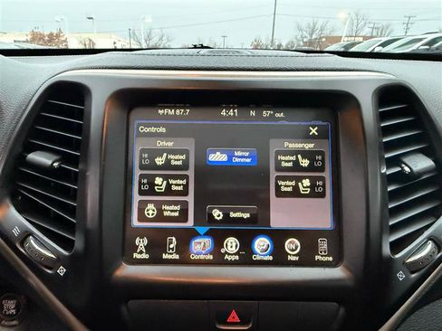 Used 2014 Jeep Cherokee Limited image 36