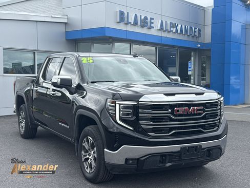 Used 2025 GMC Sierra 1500 SLT AWD/4WD image 1