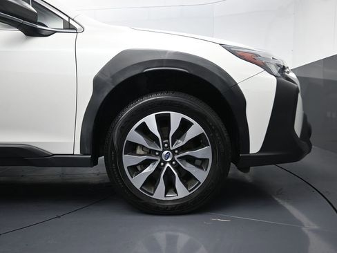 Used 2023 Subaru Outback Limited image 5