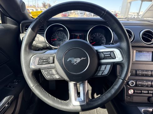 Used 2020 Ford Mustang Coupe RWD image 16