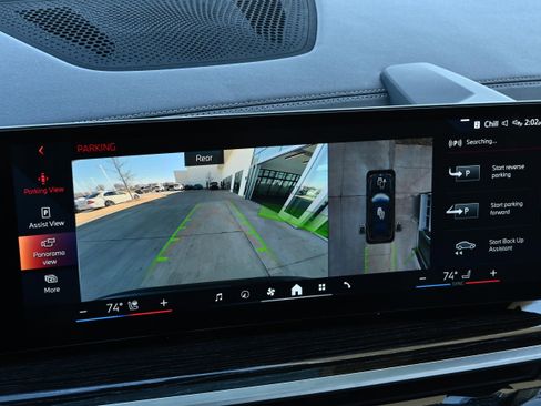 Certified 2025 BMW X7 xDrive40i w/ Executive Package image 18