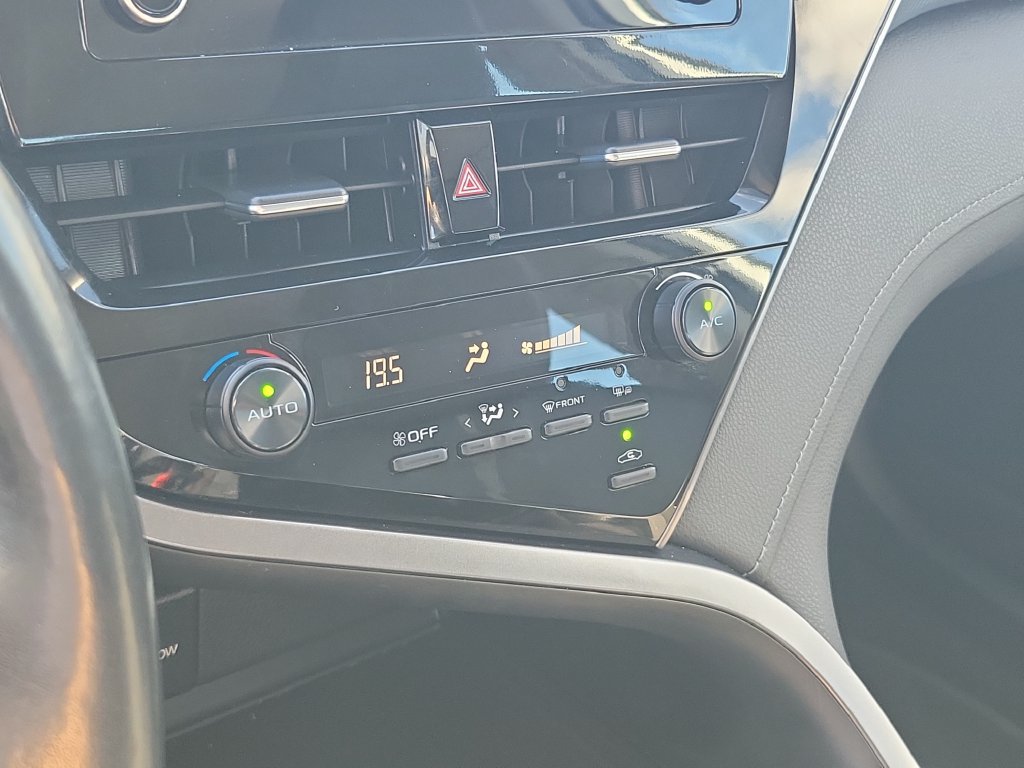 Used 2023 Toyota Camry SE FWD image 21