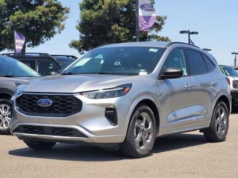Used 2023 Ford Escape ST-Line image 8