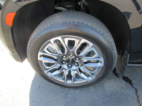 Certified 2024 GMC Yukon Denali Ultimate AWD/4WD image 15