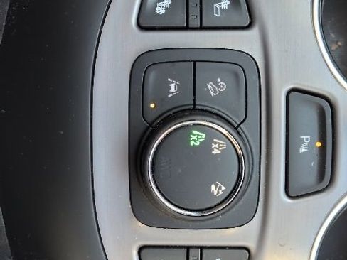 Used 2022 GMC Terrain AT4 w/ Infotainment Package II image 13