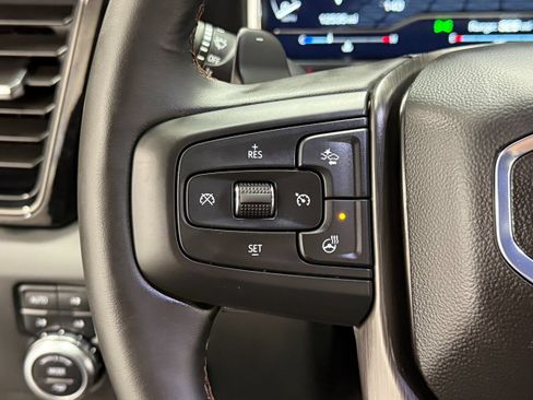 Used 2024 GMC Sierra 1500 AT4 w/ Technology Package AWD/4WD image 22