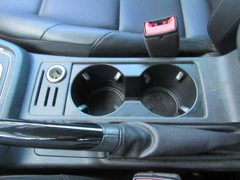 Used 2019 Volkswagen Golf SE image 43