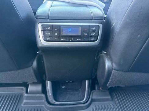 Used 2018 Toyota Highlander Limited Platinum AWD/4WD image 29