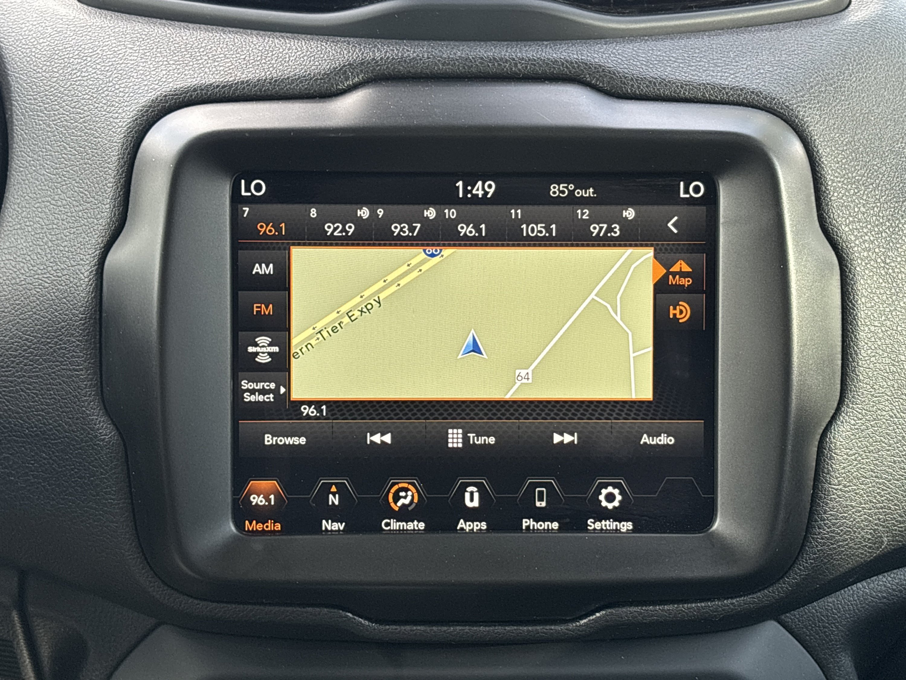 Used 2023 Jeep Renegade Latitude AWD/4WD image 18