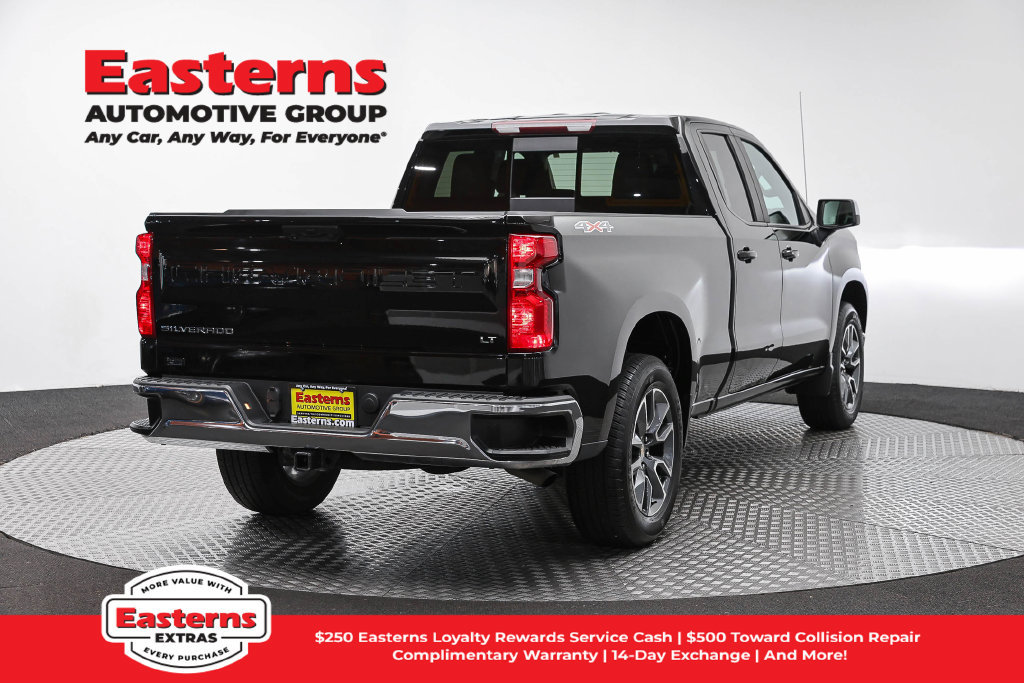 Used 2023 Chevrolet Silverado 1500 LT w/ Convenience Package II AWD/4WD image 6