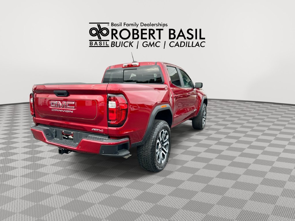 Used 2024 GMC Canyon AT4 w/ Technology Package AWD/4WD image 8