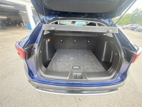 Used 2024 Chevrolet Trax LT w/ Driver Confidence Package image 22