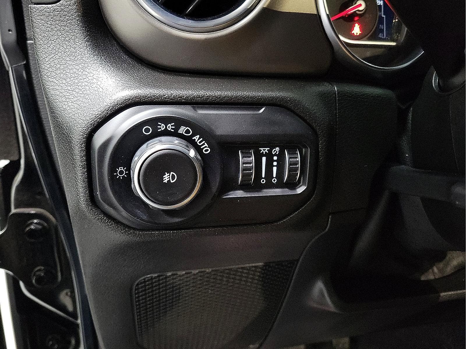 Used 2020 Jeep Wrangler Unlimited Rubicon AWD/4WD image 14