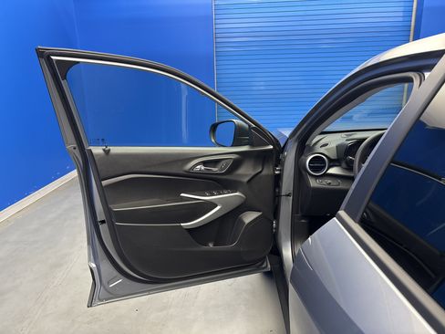 Used 2024 Chevrolet Trax LS image 9