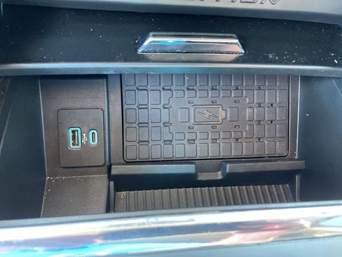 Used 2022 Ford Expedition Max XLT image 20