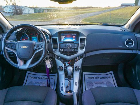 Used 2013 Chevrolet Cruze LT image 11