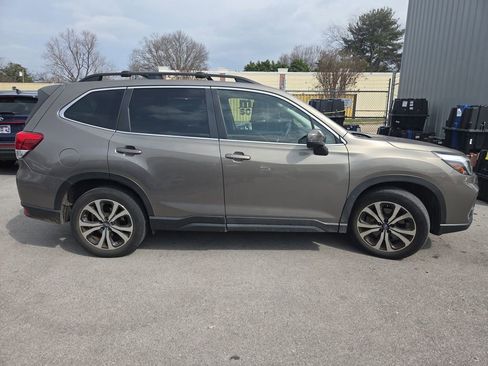 Certified 2021 Subaru Forester Limited image 4