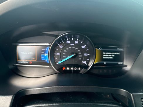 Used 2018 Ford Explorer XLT w/ Equipment Group 202A AWD/4WD image 11