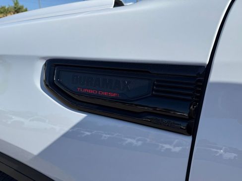 New 2026 GMC Sierra 1500 SLT w/ X31 Off-Road Package AWD/4WD image 10