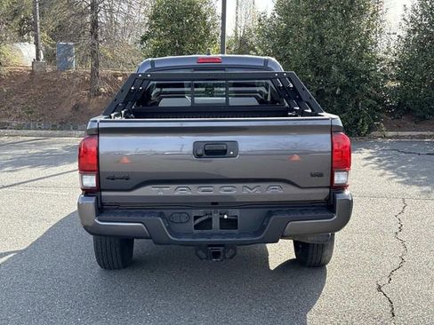 Used 2022 Toyota Tacoma SR5 image 3