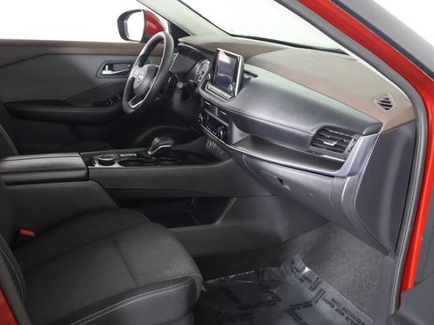 Used 2023 Nissan Rogue SV AWD/4WD image 21
