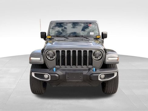 Used 2023 Jeep Wrangler Unlimited Sahara AWD/4WD image 4
