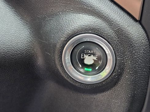 Used 2019 Chevrolet Silverado 1500 High Country image 20