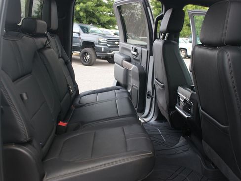 Used 2023 Chevrolet Silverado 2500 High Country AWD/4WD image 40
