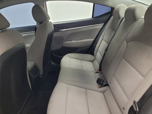 Used 2020 Hyundai Elantra SE FWD image 18