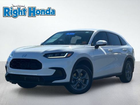 Certified 2026 Honda HR-V LX image 2