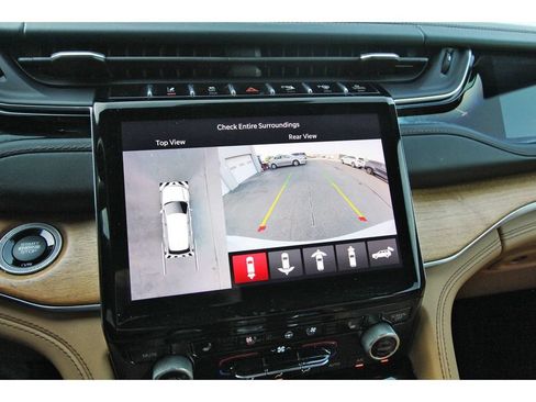 Used 2022 Jeep Grand Cherokee Summit AWD/4WD image 26