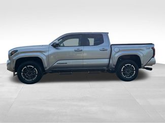 Used 2024 Toyota Tacoma TRD Sport w/ TRD Sport Upgrade Package AWD/4WD video 2