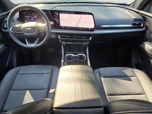 Used 2026 Chevrolet Traverse LT FWD image 17