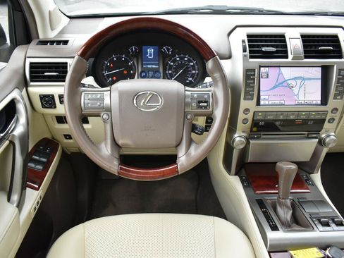 Used 2013 Lexus GX 460 w/ Comfort Plus Pkg AWD/4WD image 12