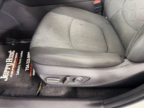 Used 2023 Toyota RAV4 XLE w/ Convenience Package FWD image 12