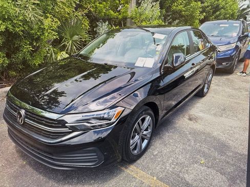 Used 2023 Volkswagen Jetta SE w/ Panoramic Sunroof Package FWD image 1