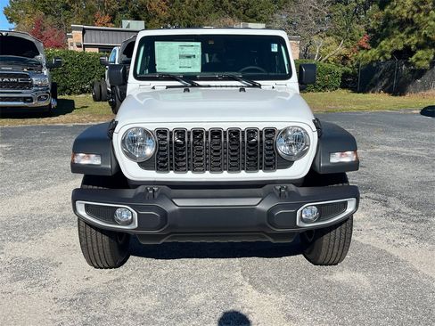 New 2025 Jeep Gladiator Sport image 8