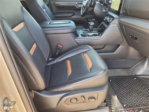 Used 2022 GMC Sierra 1500 AT4 w/ AT4 Premium Package image 10