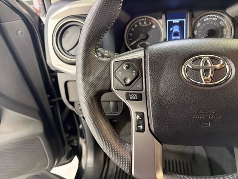 Used 2022 Toyota Tacoma SR5 image 14