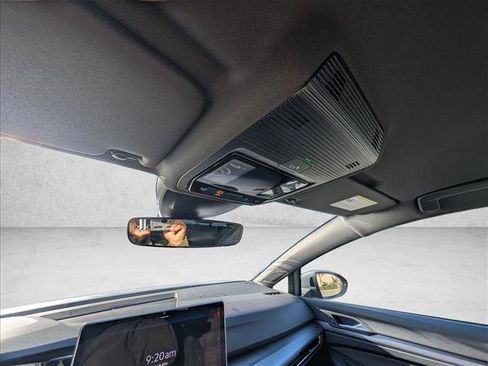 Used 2025 Volkswagen Golf S image 15