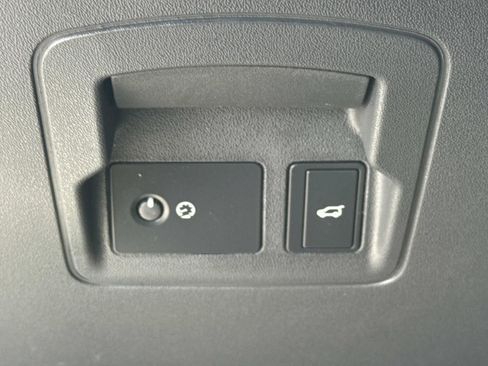 Used 2026 Land Rover Range Rover Velar Dynamic SE AWD/4WD image 21