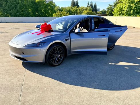 Used 2025 Tesla Model 3 RWD image 31