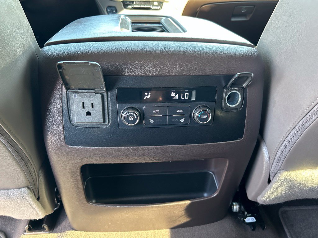 Used 2019 GMC Yukon XL Denali AWD/4WD image 37